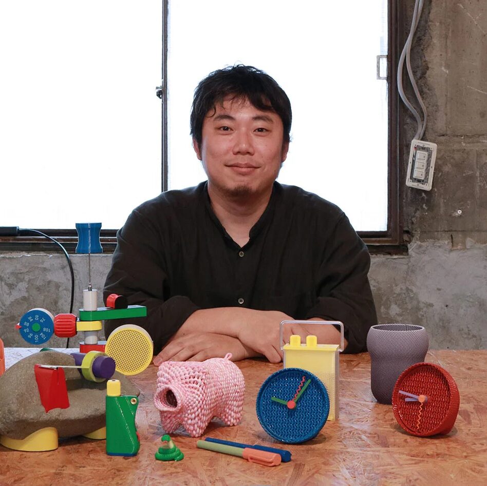 再生材100%のスツールを3Dプリンタで造形する「循環型モノづくり」実装への道程